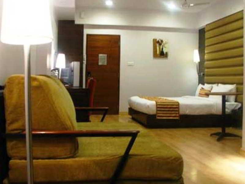 Hotel Levender Bough à Bombay Extérieur photo